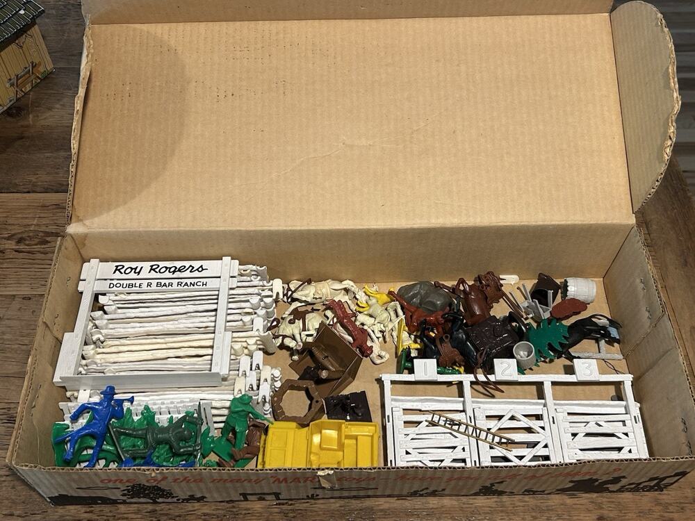 Vintage Marx Roy Rogers Rodeo Ranch Playset Box Double R Bar Ranch Figures Lot